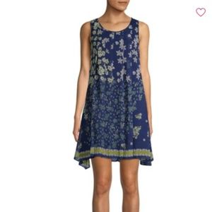 NWT Max Studio Pleated Floral Shift Dress